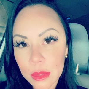 Meet your Posher, Cynthia